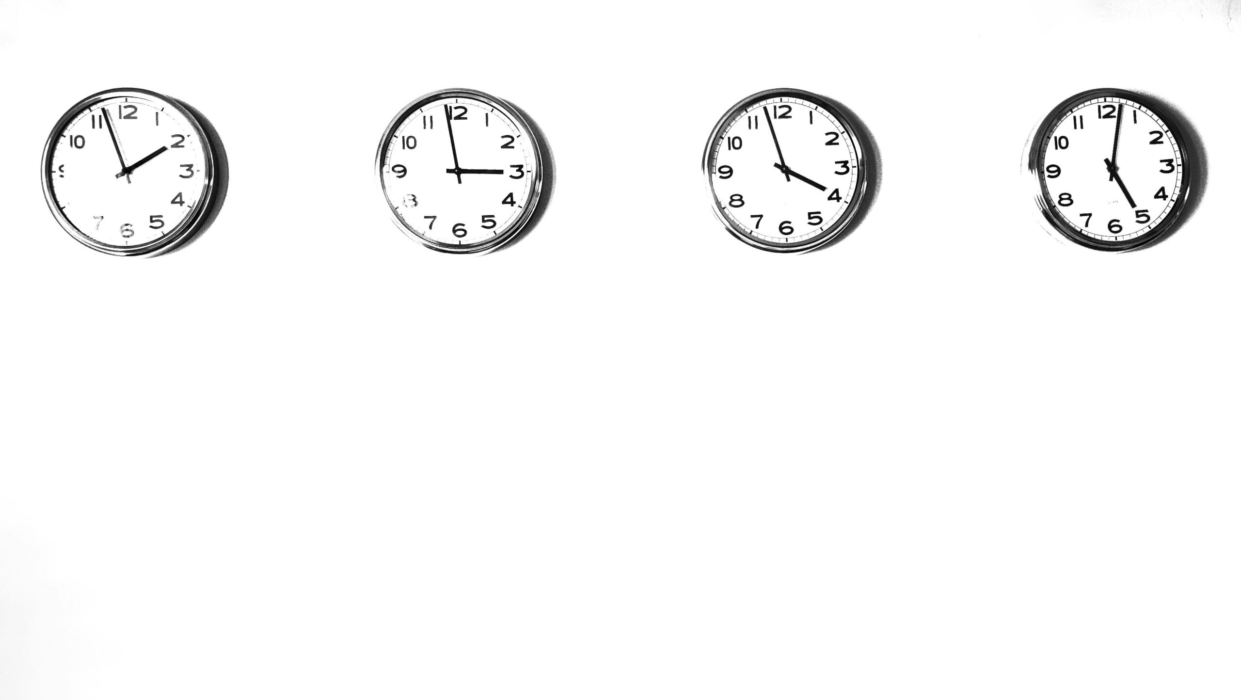 Graphic showing common ADHD challenges like time blindness and scattered focus